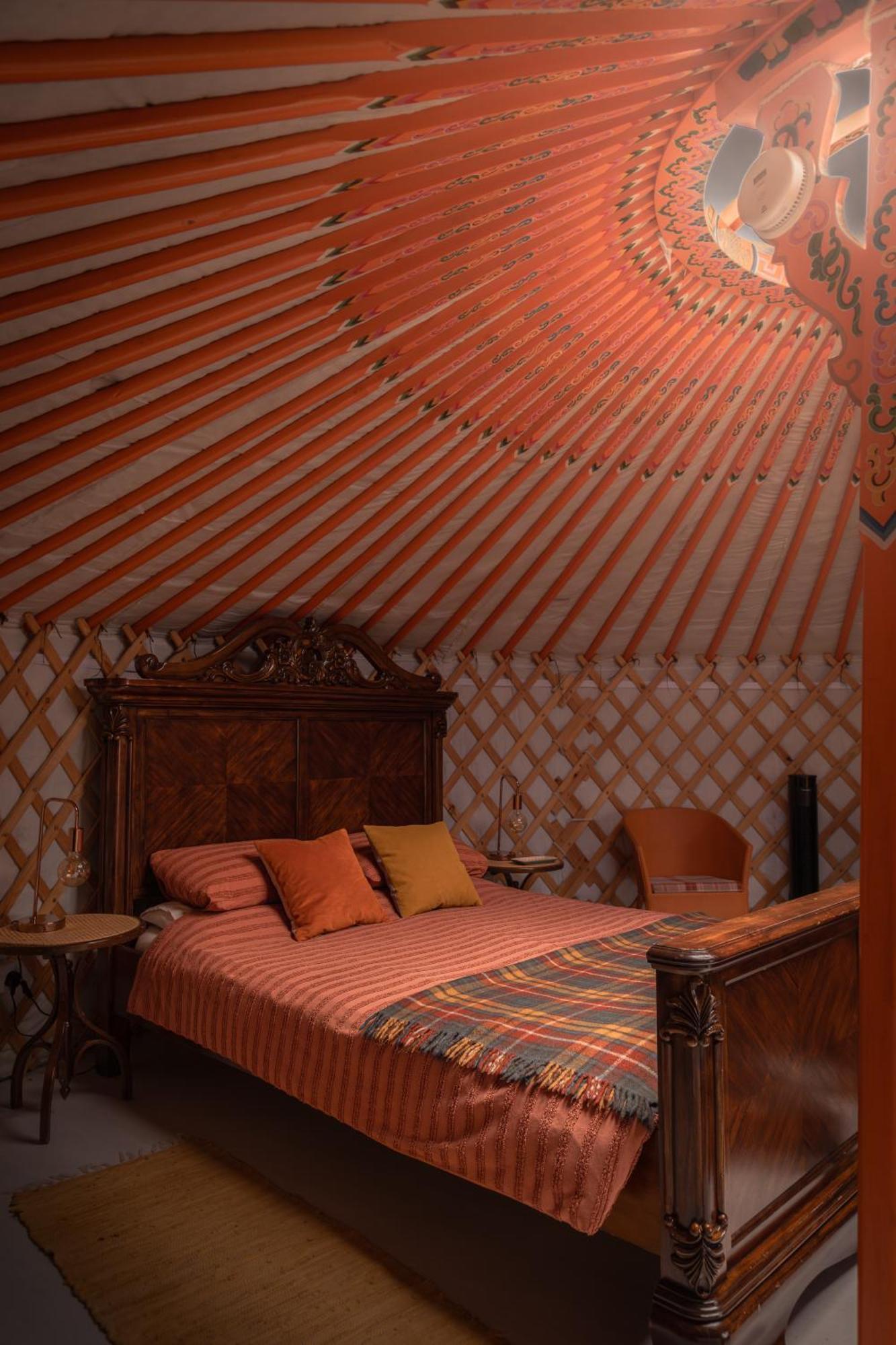 Готель Gilfach Gower Farm Luxury Yurt With Hot Tub Амманфорд Екстер'єр фото